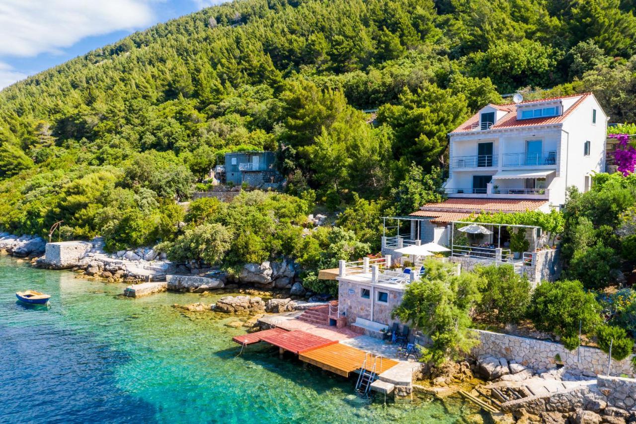 Apartments Ratac Lobrovic With Private Beach And Beautiful Sunset 斯拉诺 外观 照片