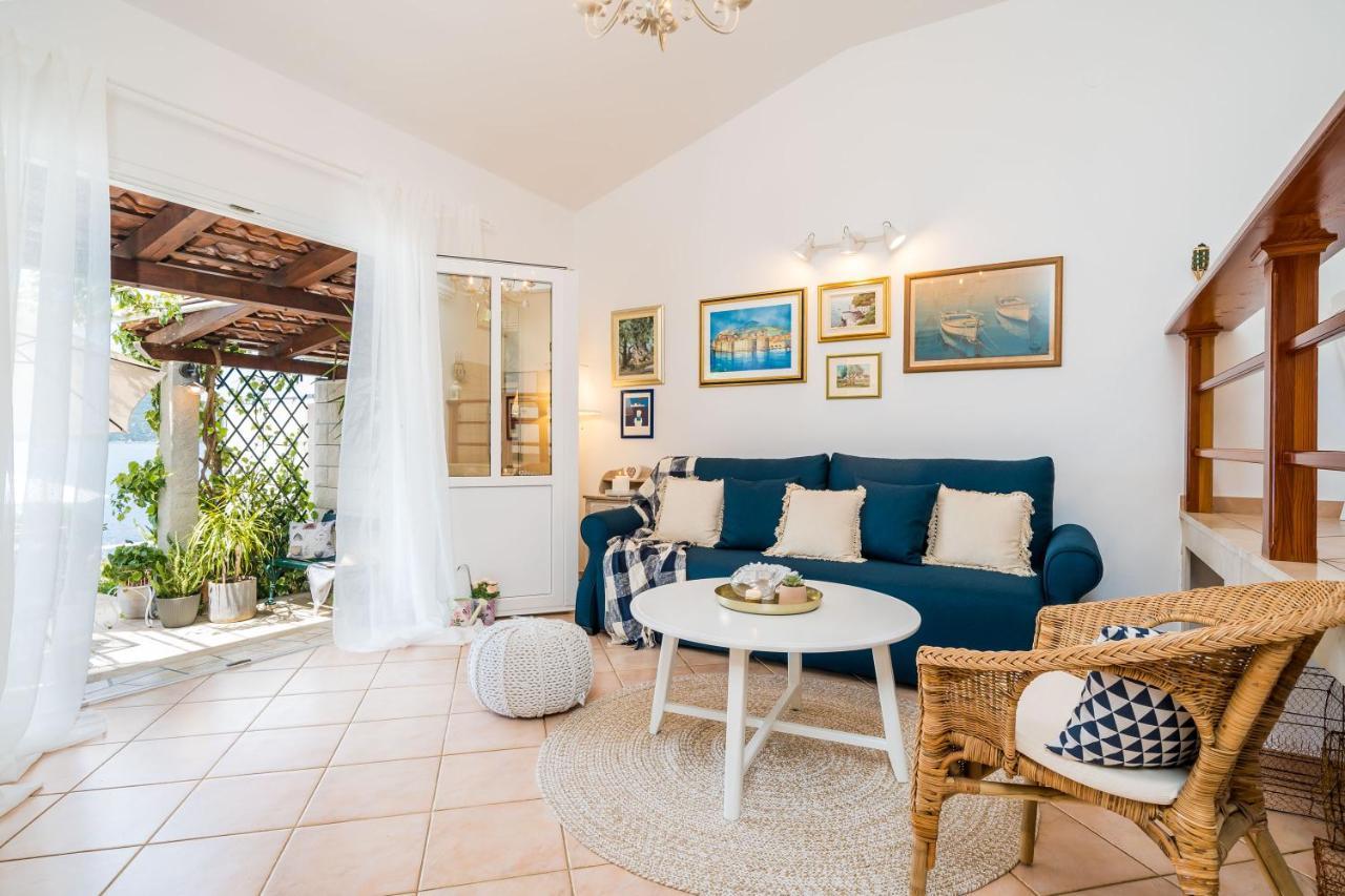 Apartments Ratac Lobrovic With Private Beach And Beautiful Sunset 斯拉诺 外观 照片