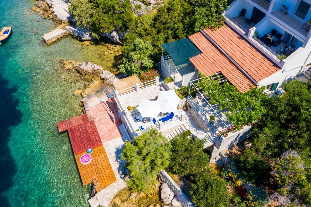 Apartments Ratac Lobrovic With Private Beach And Beautiful Sunset 斯拉诺 外观 照片