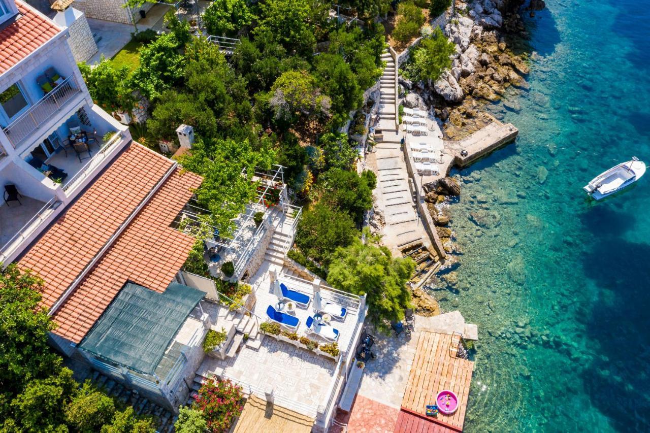 Apartments Ratac Lobrovic With Private Beach And Beautiful Sunset 斯拉诺 外观 照片