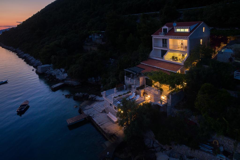 Apartments Ratac Lobrovic With Private Beach And Beautiful Sunset 斯拉诺 外观 照片
